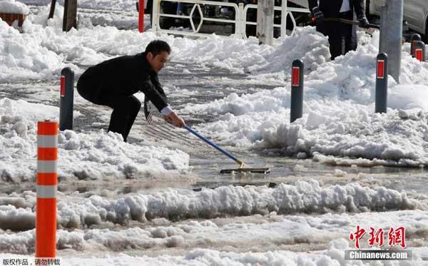 日本暴雪10人死亡