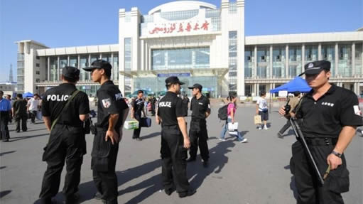 新疆警方要求出国者提供DNA样本信息