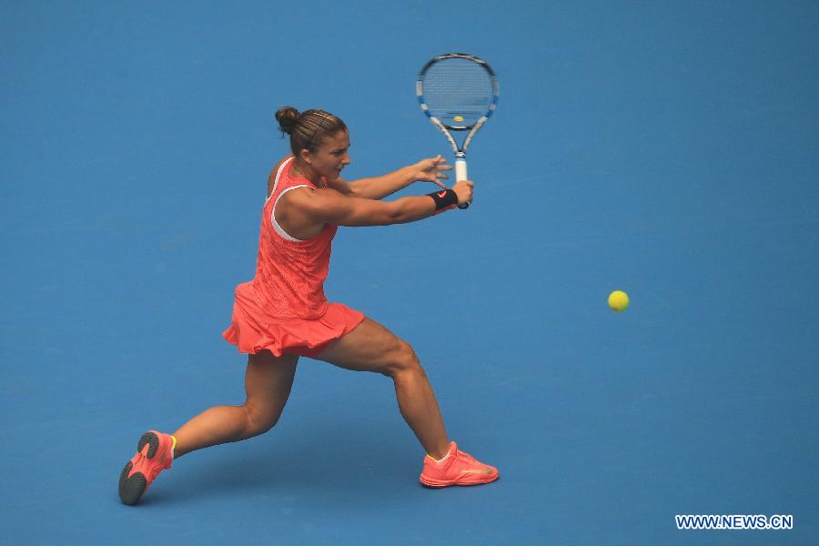 China Open: Sara Errani into quarter-finals after 3-6, 6-3,