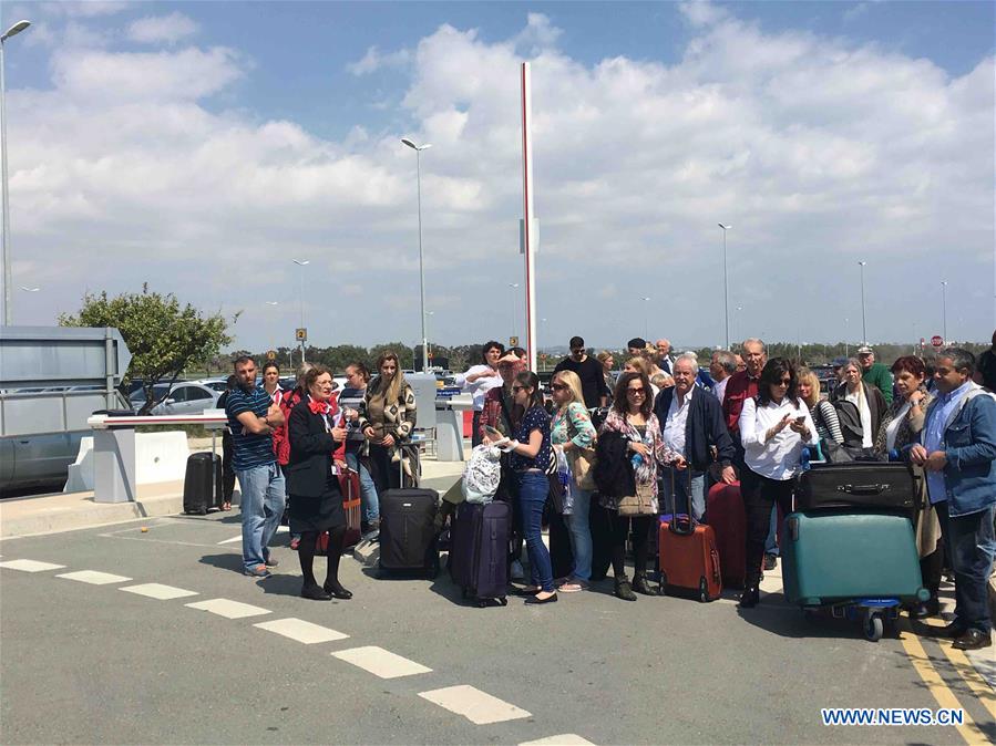 Hijacker of EgyptAir plane surrenders to Cypriot authorities