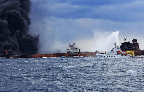 “桑吉”号在东海爆燃沉没, 专家: 对环境影响不大